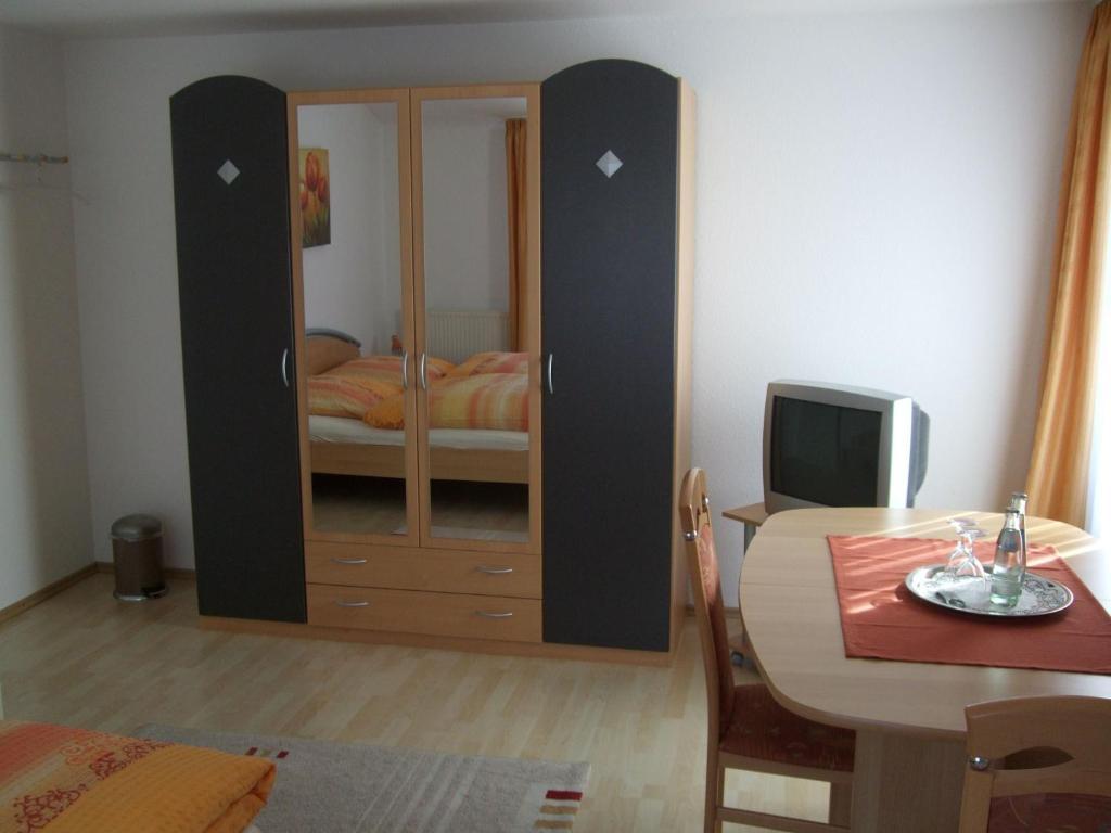 Pension Brunnenhof Roetgen Δωμάτιο φωτογραφία